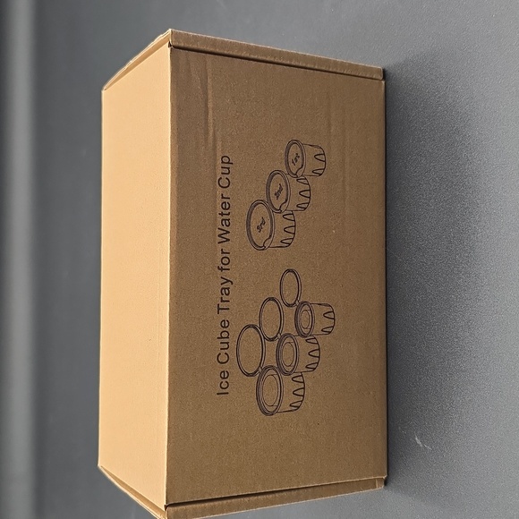 BNIB Silicone Ice Molding Tray For Stanley Cup, Thermos, Glasses, Or Any Cups. - Picture 5 of 5